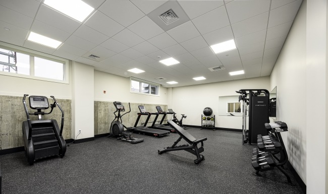 Open and well-lit fitness center